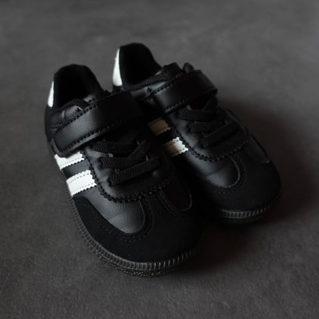 line shoes / black