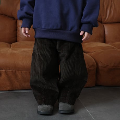 corduroy pants / dark brown