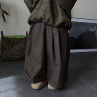 wide tuck pants