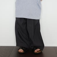 loose slacks pants