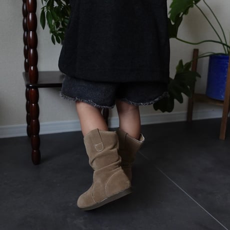 suede boots