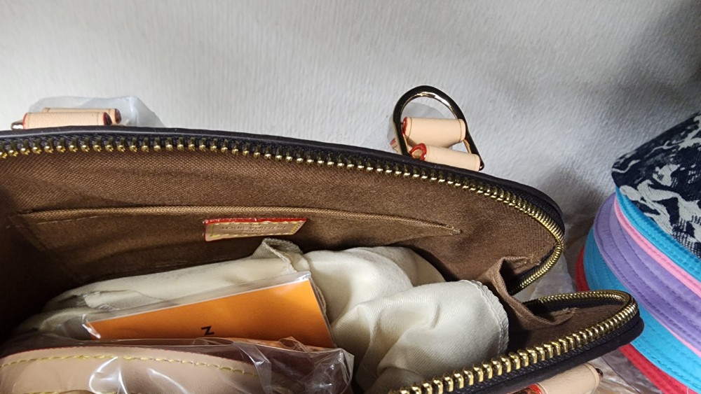 LOUIS VUITTON アルマBB 2wayショルダーバッグ | IROHA LOUIS VUITTON アルマBB 2wayショルダーバッグ | IROHA