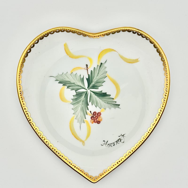 ハート型のお皿 ヒイラギ | ギャラリー朋遊