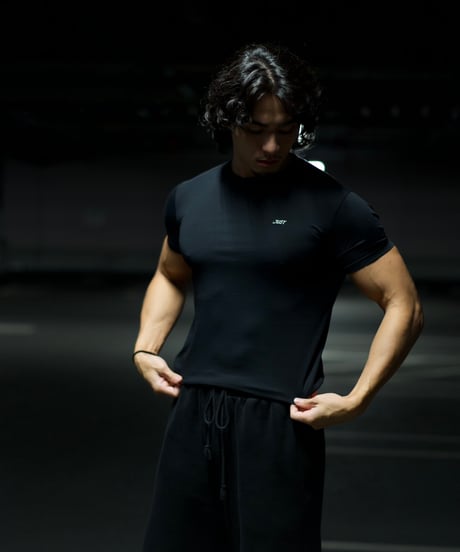 JUST FIT T BLACK
