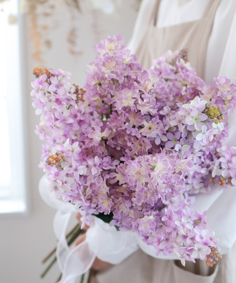むらさきのライラックを使った『初恋ブーケ』-アーティフィシャル
