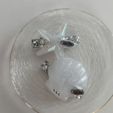 shell & starfish pin