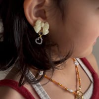 ribbon earring