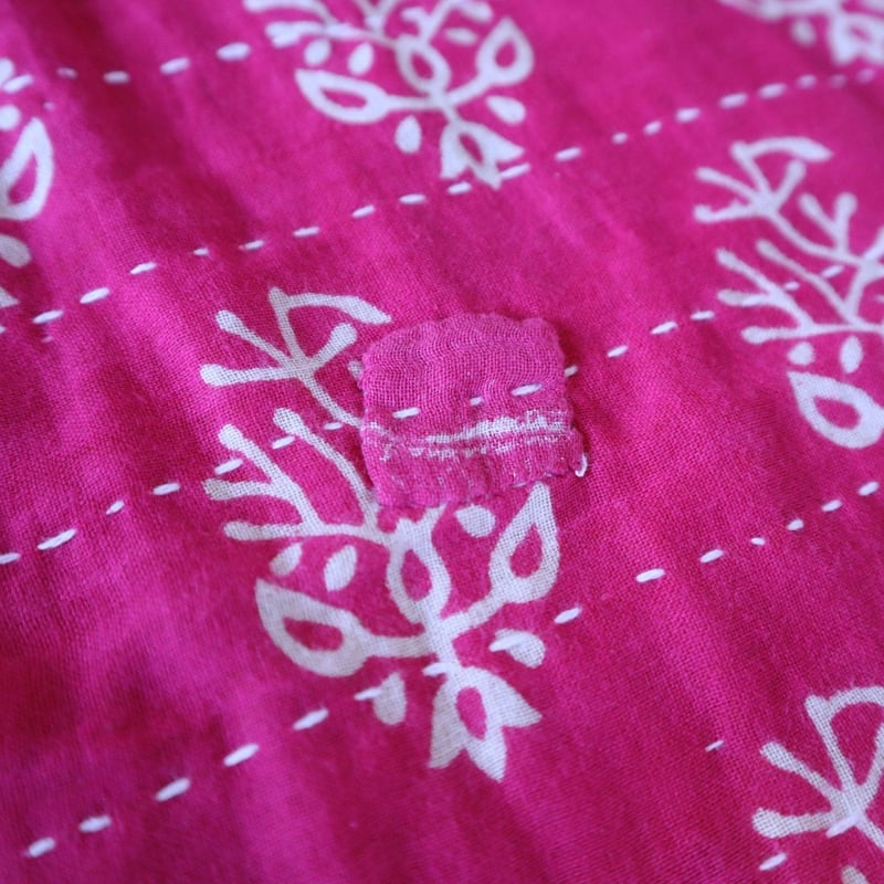 伝統的な白と赤のサリー blouse S-m-L