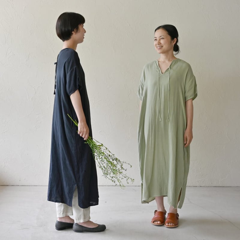 手刺繍】ヤマスリット2WAYワンピース【ダブルガーゼ】シサム工房 手刺繍】ヤマスリット2WAYワンピース【ダブルガーゼ】シサム工房