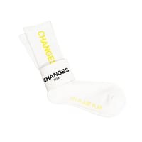 CHANGES YELLOW-WHITE HI