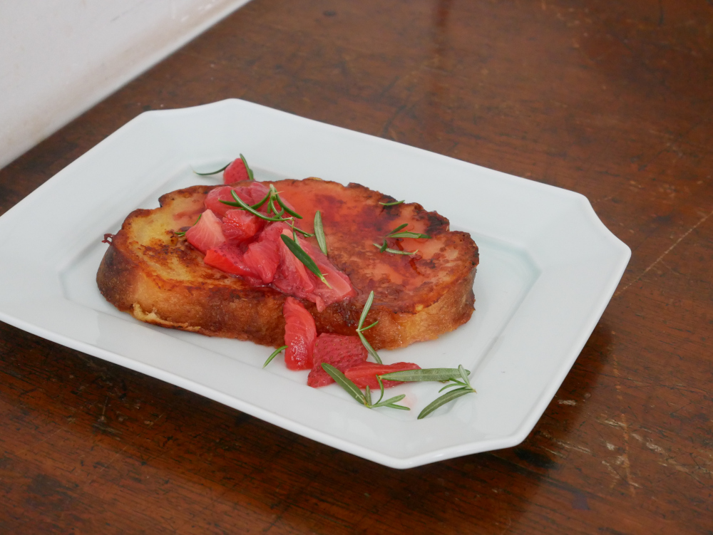 古美術品◼️蔵から超美しい真っ白な珍しいお皿が出て来ました！白磁の角皿、謎の骨董 古美術品◼️蔵から超美しい真っ白な珍しいお皿が出て