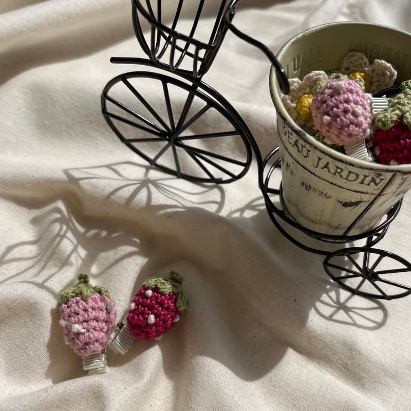 かぎ編み いちごクリップピン | ma_ya.mine