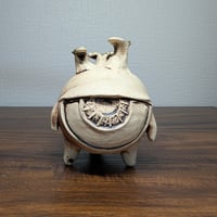 陶器フィギュア 1つ目パキポ R82-4