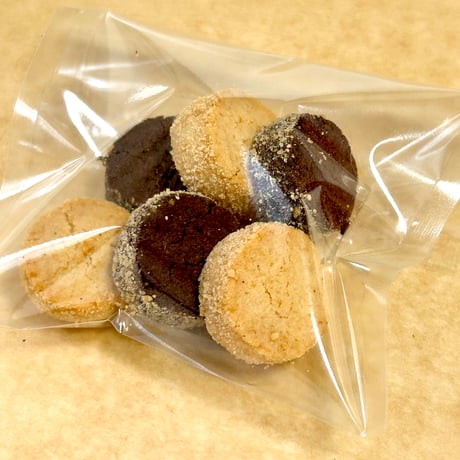 【常温】uki Cookie Box （4種×個包装2袋ずつ・計8個入り）（炒り玄米クッキー・コーングリッツスティック・ディアマンバニラ&カカオ・抹茶チョコチップ）