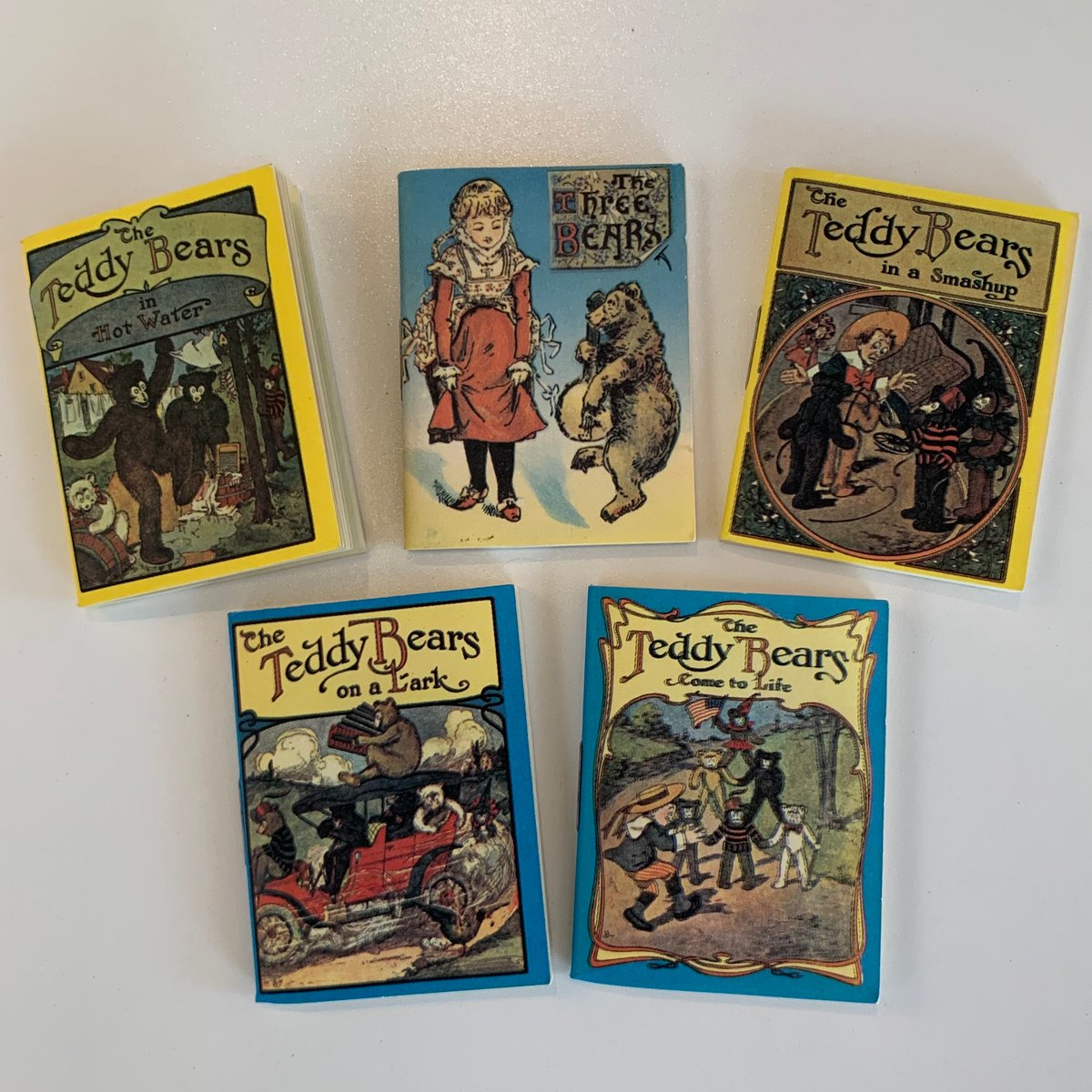 5 Miniature “Teddy Bears” Children's Books』ヴィン
