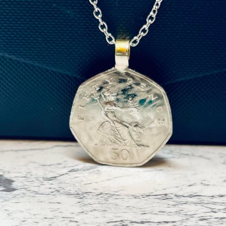 030.イギリス 50ペンスコイン 1997年 アンティークネックレス（※金属アレルギー対応）