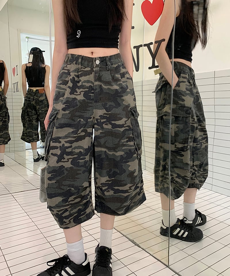 タイムセール！古着デニム☆解体×再構築☆ ハーフショートパンツ☆ミリタリ☆ 迷彩 セール】ドロスト デニムショートパンツ 夏 美脚（デニムパンツ