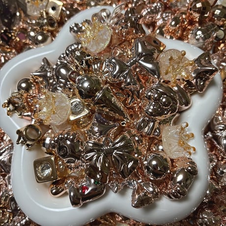 ピンク　ゴールド　　アクリル　ミックス