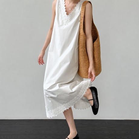 white lace v neck sleeveless onepiece　MA1988