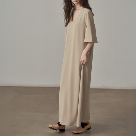 relaxed shoulder v-neck dress　MA1384