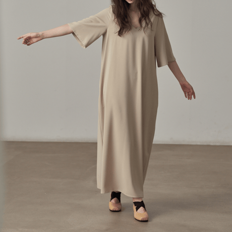 relaxed shoulder v-neck dress　MA1384