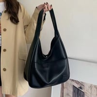 soft curve shoulder bag with outer pocket　MA1889