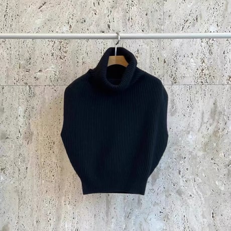 sleeveless turtleneck knit　MA1684