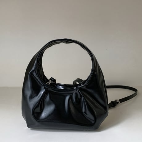 glossy gathered shoulder bag　MA1901