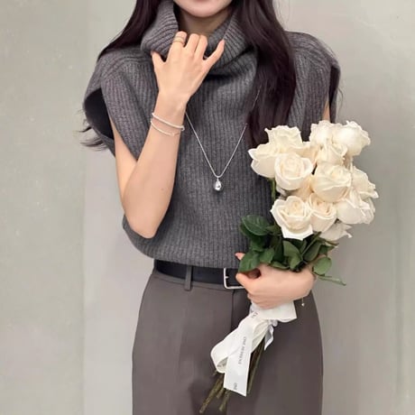 sleeveless turtleneck knit　MA1684