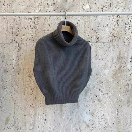 sleeveless turtleneck knit　MA1684