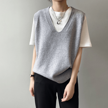 loose fit v-neck knit vest　MA1632