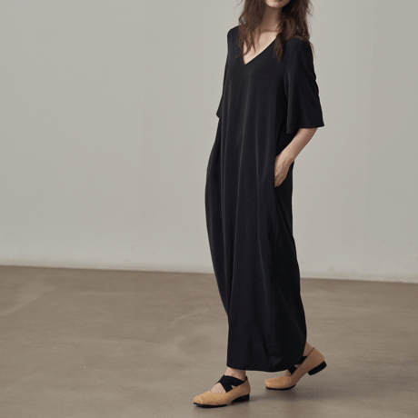 relaxed shoulder v-neck dress　MA1384