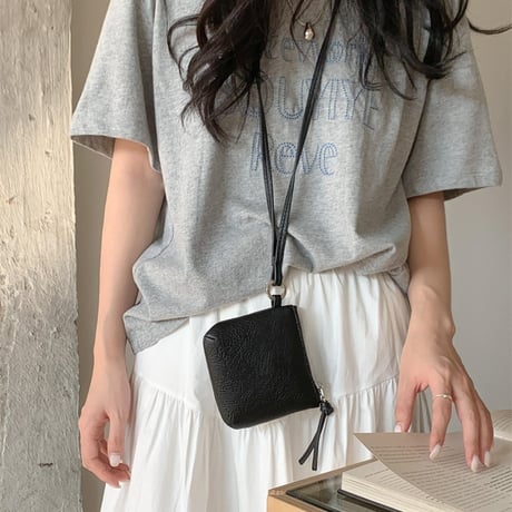 grain leather touch neck mini pouch　MA1899