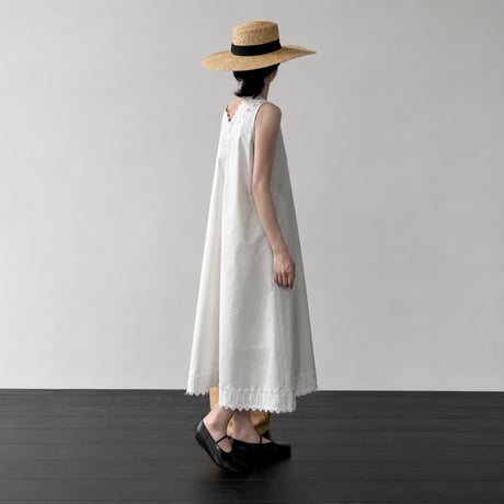 white lace v neck sleeveless onepiece　MA1988