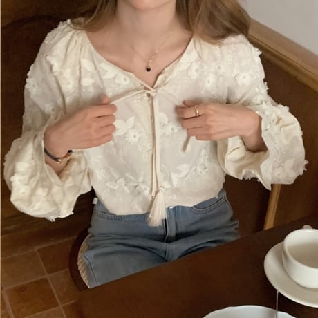 resort like apricot flower embroidery blouse　MA1840