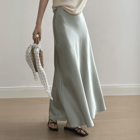 shiny silky skirt　MA1570