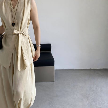belted sleeveless gilet wide pants setup　MA1981
