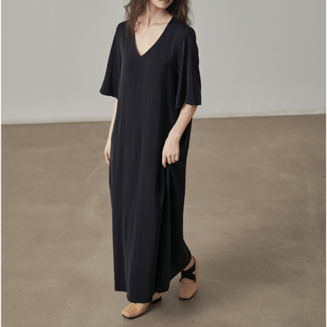 relaxed shoulder v-neck dress　MA1384