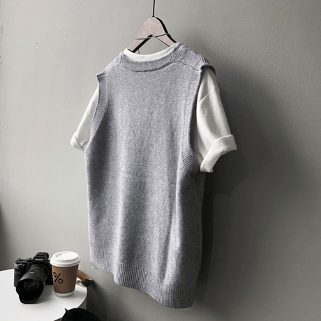 loose fit v-neck knit vest　MA1632