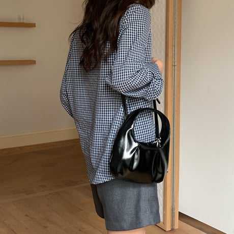 glossy gathered shoulder bag　MA1901
