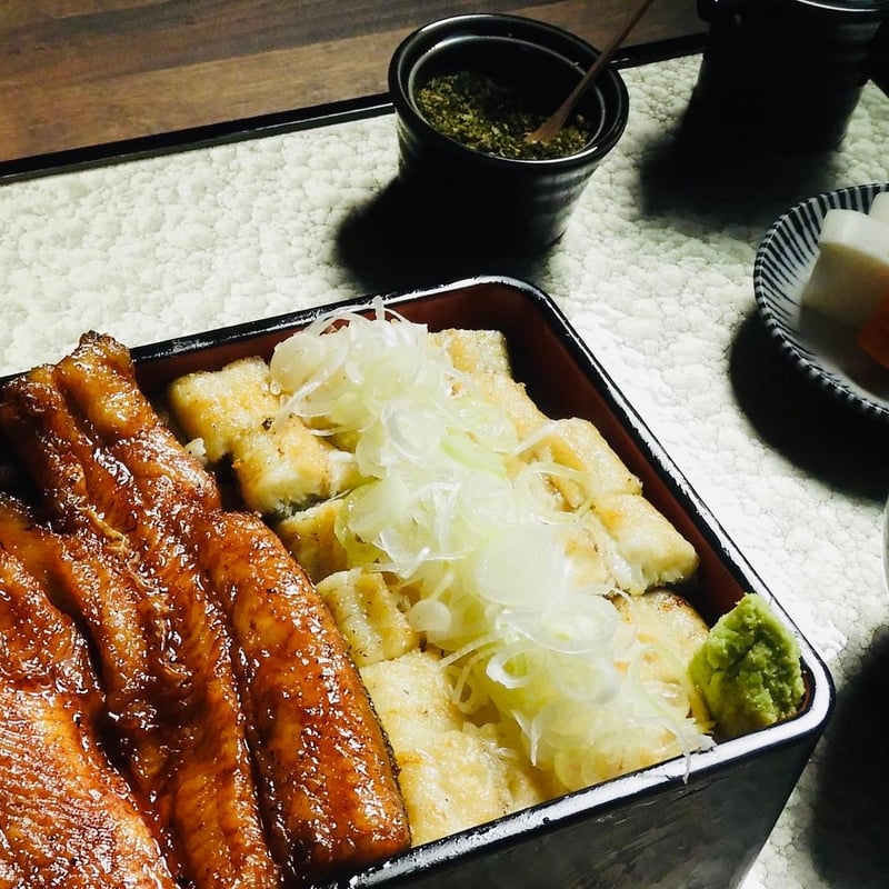 白焼(一匹)・蒲焼(一匹) ※真空冷凍にて発送 | うなぎ 富一