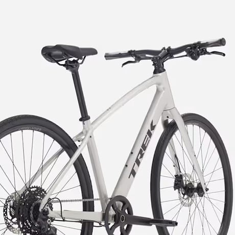【店頭在庫品】TREK（トレック）｜2026 FX 3 Gen 4 Lunar Silver サイズМ（適正身長170㎝前後）