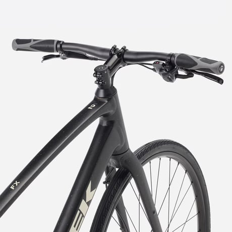 【店頭在庫品】TREK（トレック）｜2026 FX 2 Gen 4 Carbon Dark Grey サイズM（適正身長170㎝前後）
