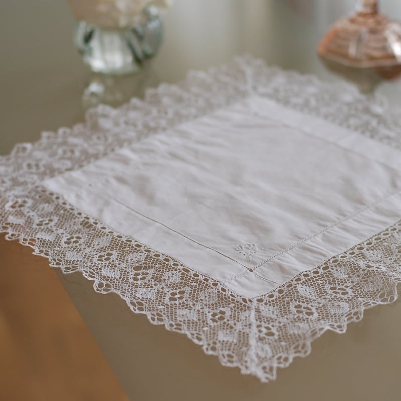 チェコアンティークレースハンカチ Antique Ahasver | クルールショップ