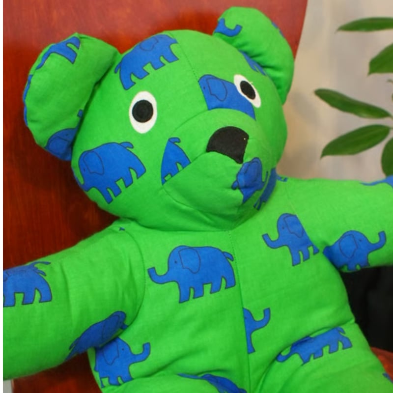 チェコ製 クマのぬいぐるみ Green Bear ART DEKOR（アートデコール） |