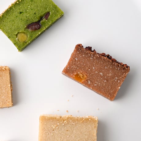 シュエチーBaked Sweets × チョコレートシュエチーBaked Sweets