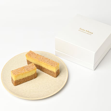 餅米とサツマイモの２層シュエチー Baked Sweets