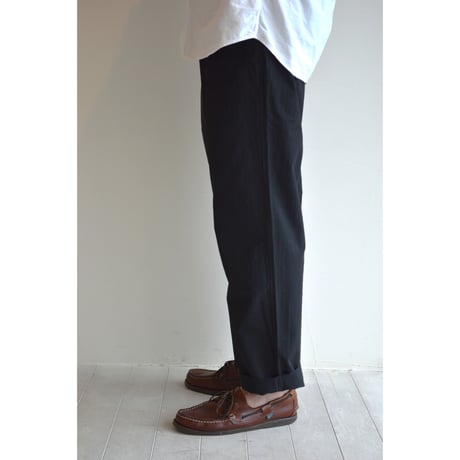 comm.arch./ Paper Like Belted Trousers/ Blackout
