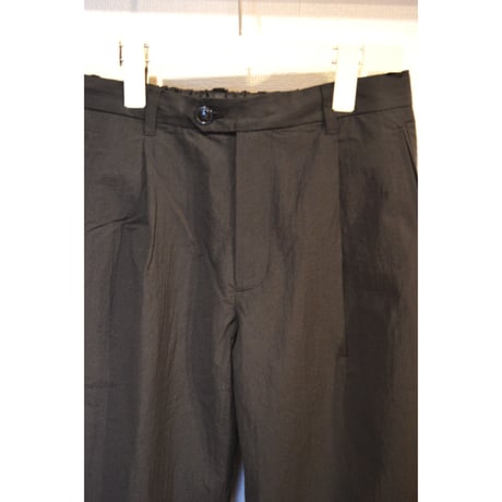 comm.arch./ Paper Like Belted Trousers/ Blackout
