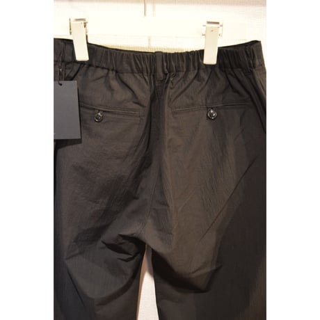 comm.arch./ Paper Like Belted Trousers/ Blackout